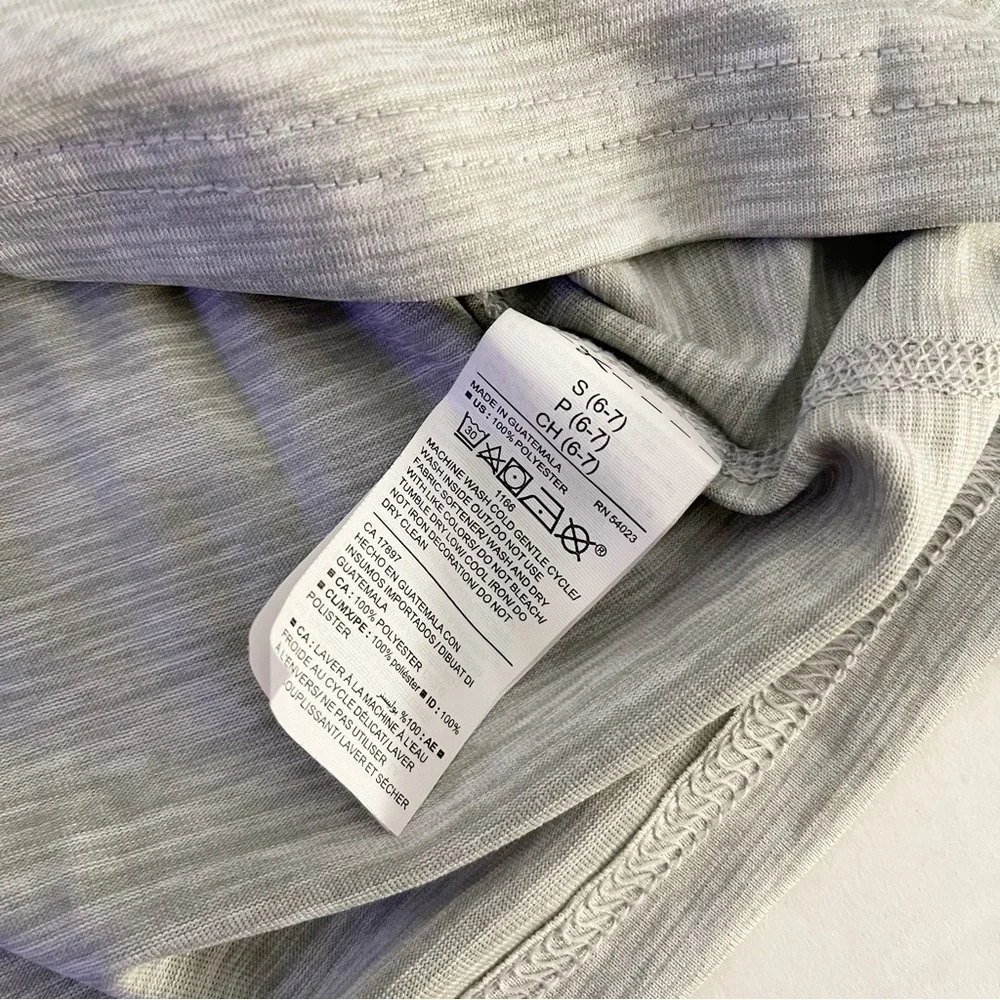 OLD NAVY Active Boys Long Sleeve Go Dry Top - Small